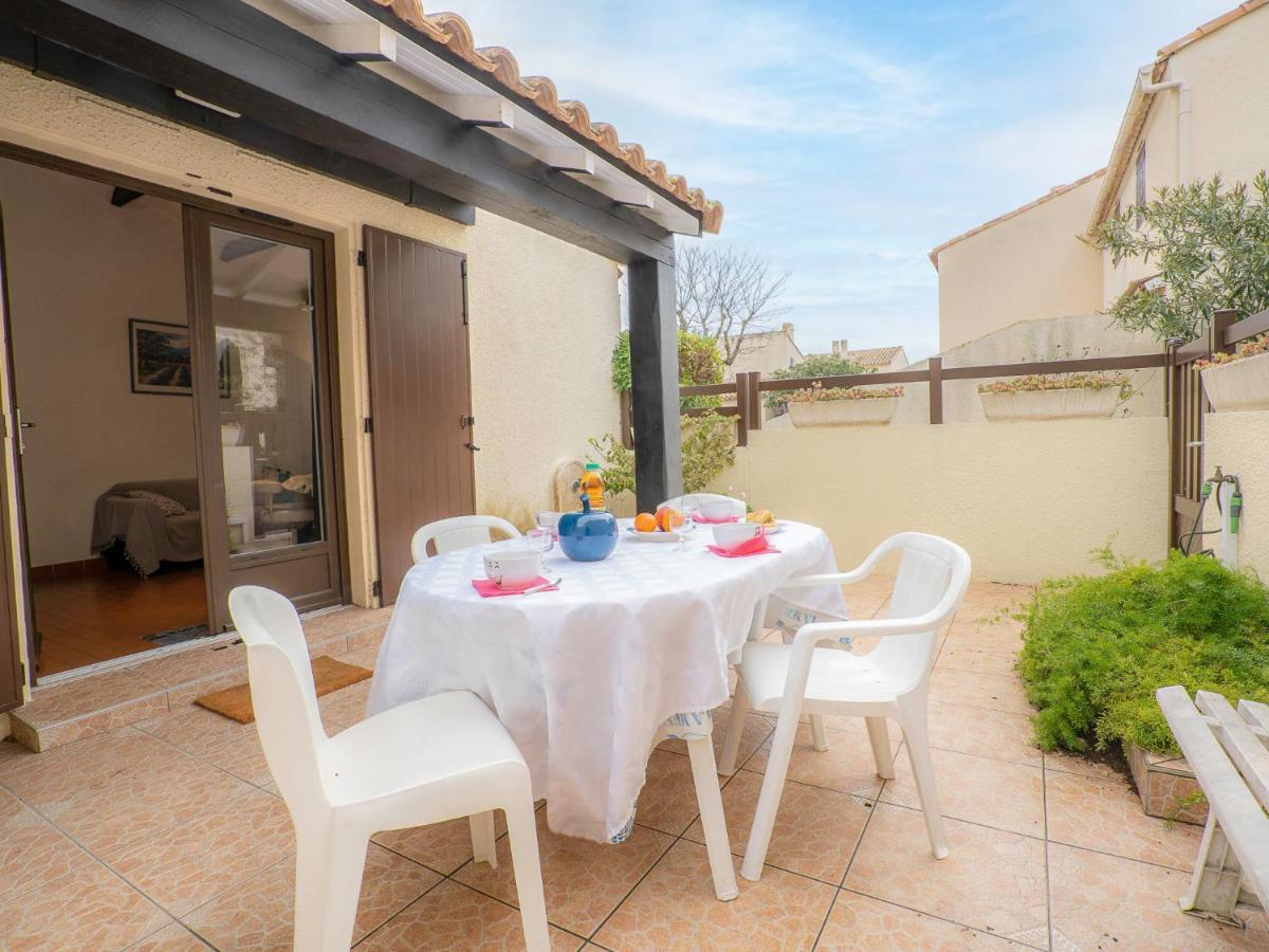 Holiday home Holiday Home Les Maisons De La Plage-4 By Interhome